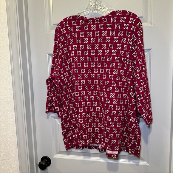 St. John’s Bay Pink/Magenta Print V Neck 3/4 Sleeve Top size 3X - Picture 7 of 7